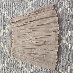 Womens size xs pleated side zip tan skirt